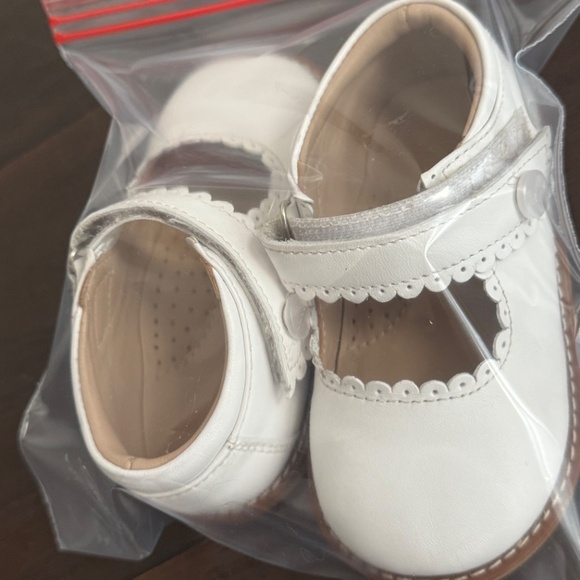 Elephantito White Leather Maryjane Shoes - Picture 1 of 6